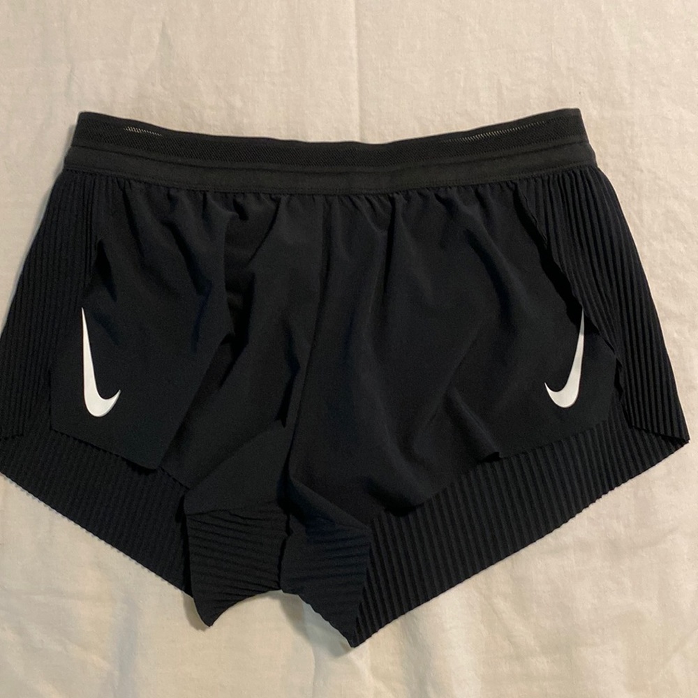 Nike AeroSwift
Women's Running Shorts